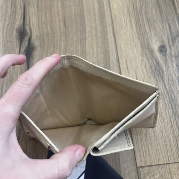 PRADA SAFFIANO METAL CERA 1M0204 Vertical Card Holder Ivory Gold Hardware GUC - Picture 10 of 11